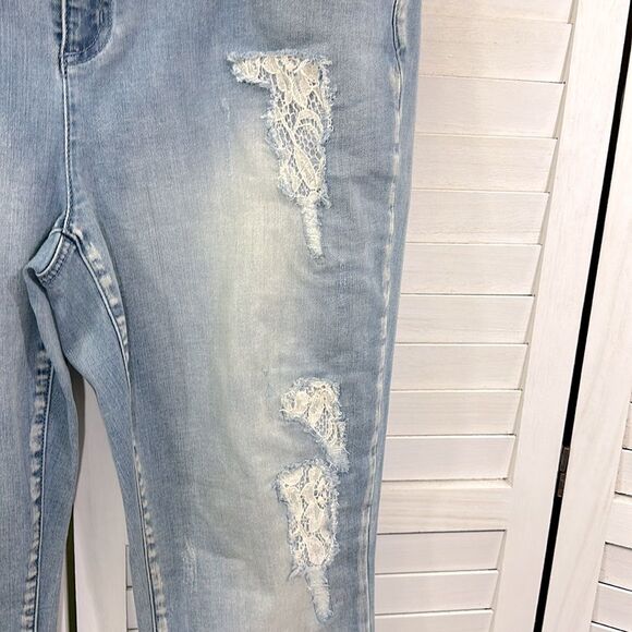 Chico's Black Label Ankle Jeans Size 1 (8) Distressed Lace - Picture 7 of 16